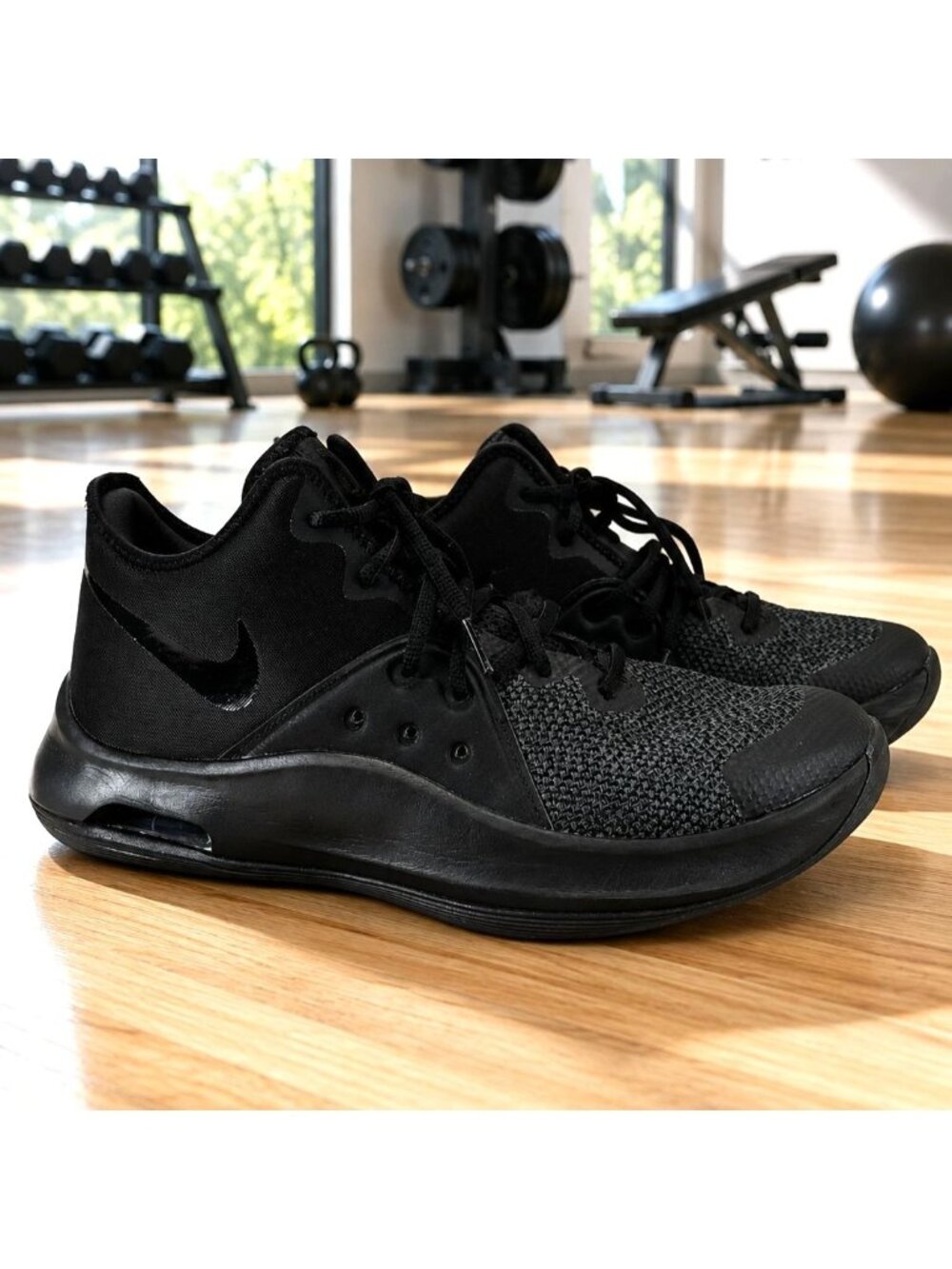 Nike Air Versitile III Mens Size 9 Athletic Basketball Shoes Black Gray Sneakers